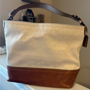 Authentic Coach Hamptons hobo shoulder bag